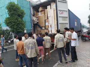 Bốc xếp hàng hóa